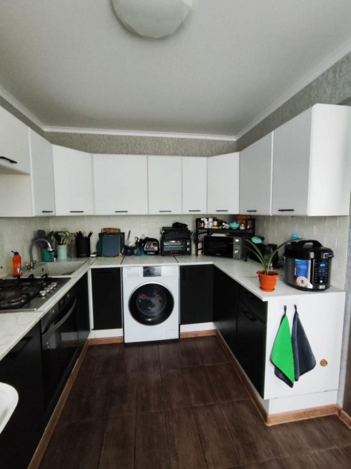 3-комн квартира Молодой Гвардии ул, 62