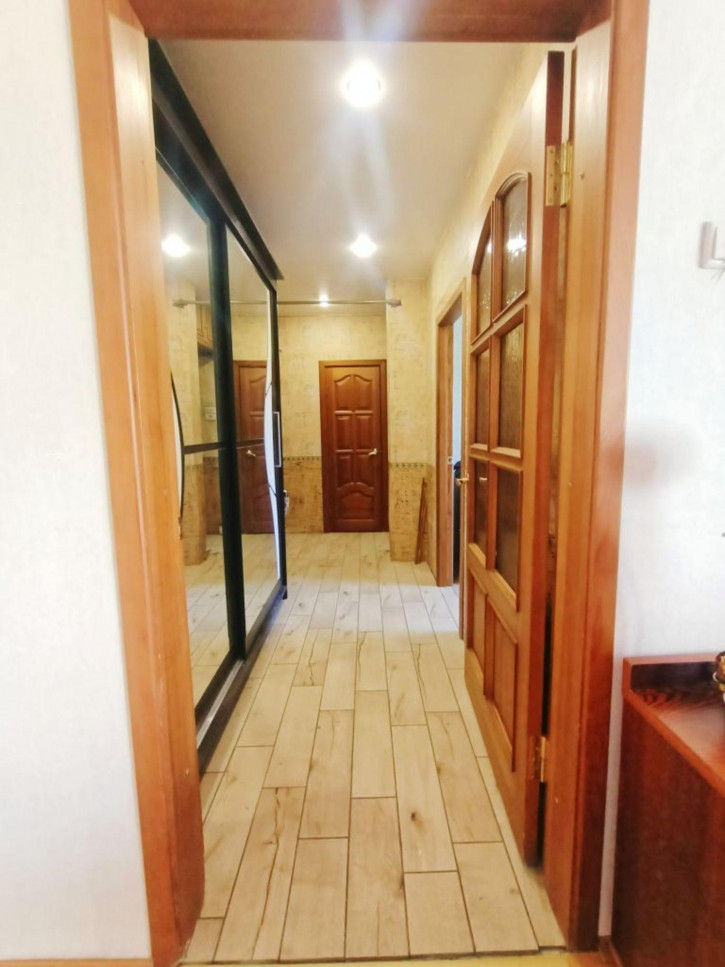 2-комн квартира Танкиста Александрова ул, 9