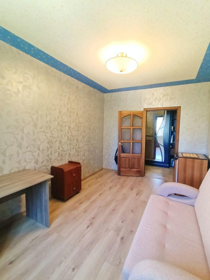 2-комн квартира Танкиста Александрова ул, 9