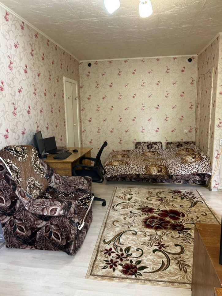 2-комн квартира Чайковского 2-я ул, 4