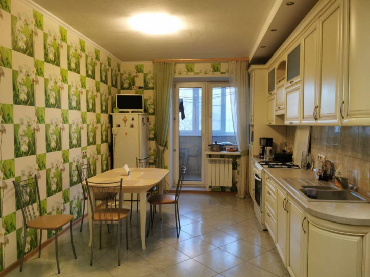 3-комн квартира Склизкова ул, 44