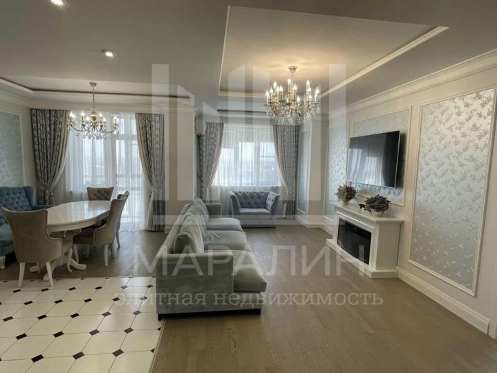 4-комн квартира Максима Горького, 267