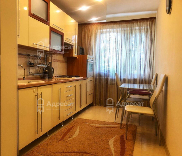 3-комн квартира бульв. Энгельса,  д.10