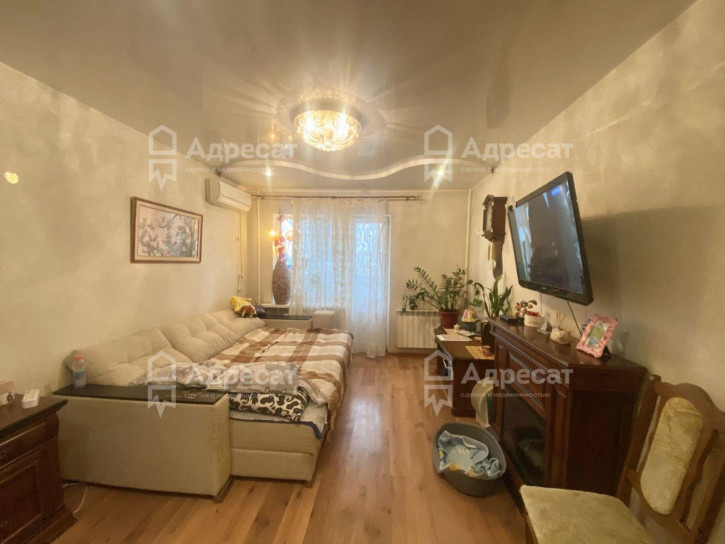 4-комн квартира ул. Новоузенская,  д.6