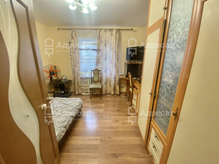4-комн квартира ул. Новоузенская,  д.6