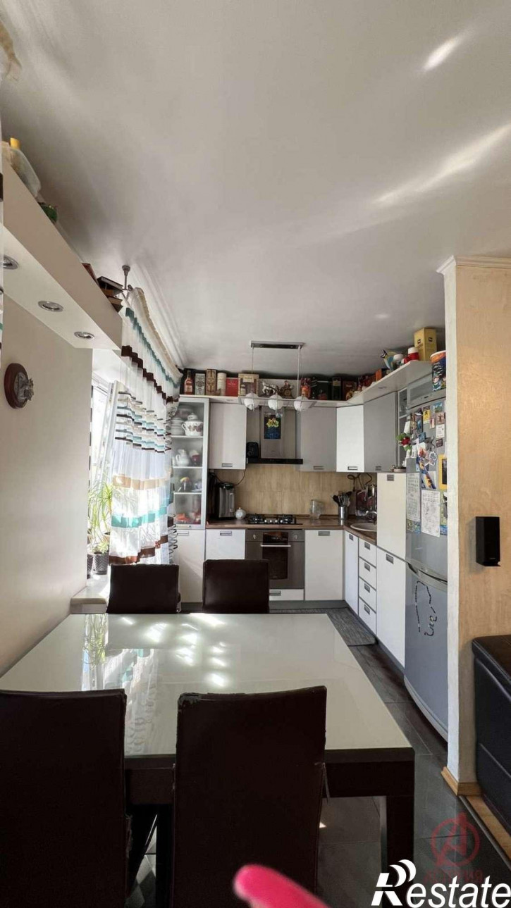 3-комн квартира Индустриальная улица, 1к6