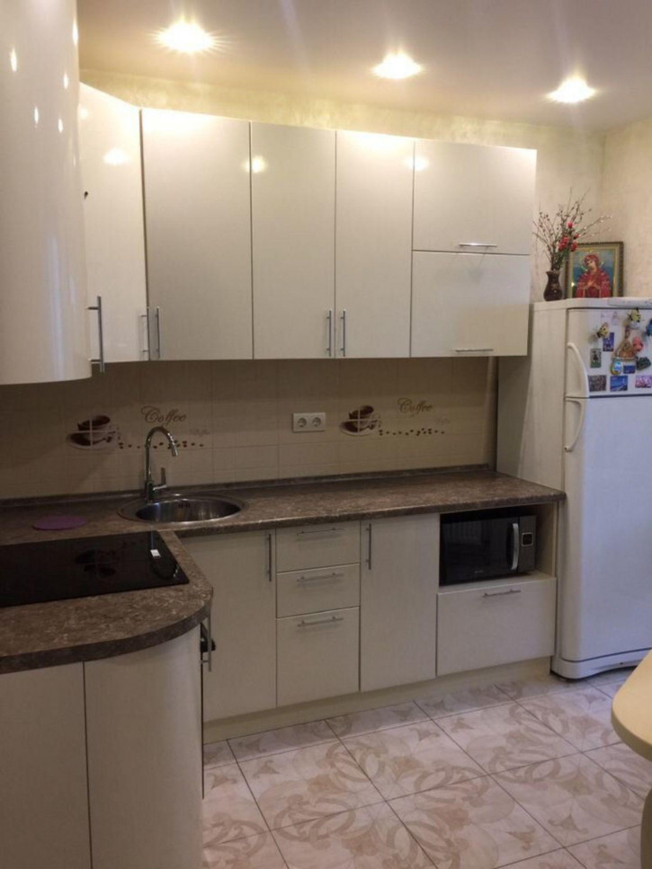 3-комн квартира Лунная ул, 30