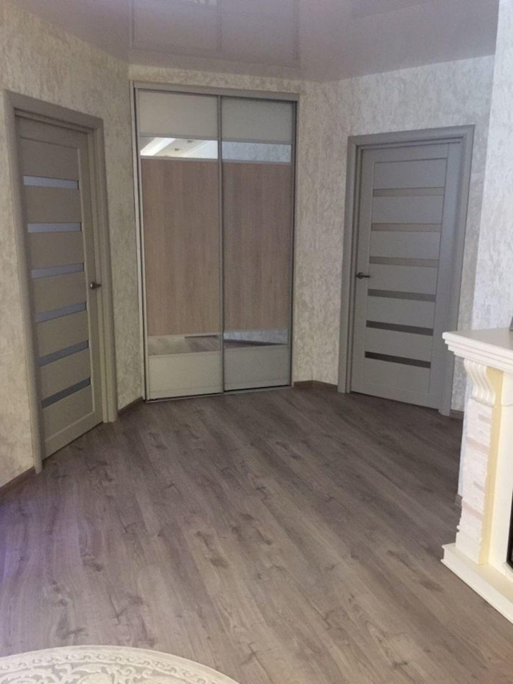 3-комн квартира Лунная ул, 30
