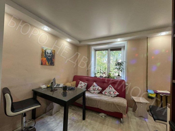 3-комн квартира Гагарина ул, 71