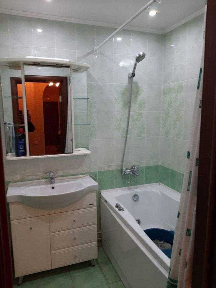 3-комн квартира Тархова ул, 27