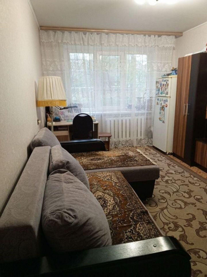 3-комн квартира Мамонтовой ул, 4