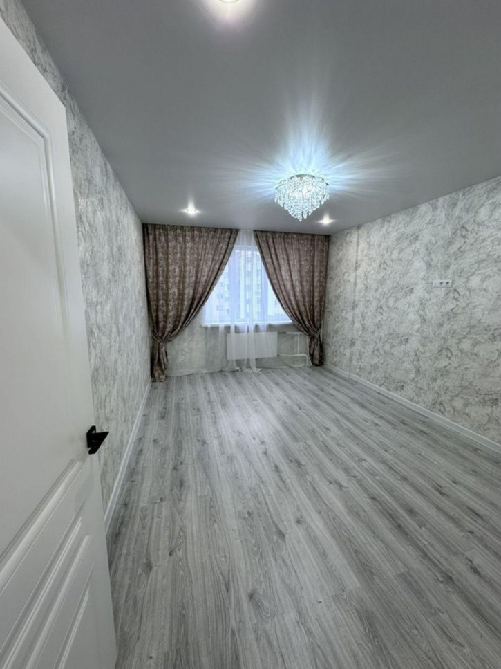 2-комн квартира Крайняя ул, 87А