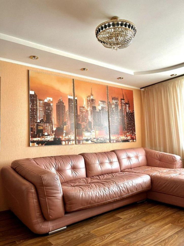 4-комн квартира Чехова ул, 8