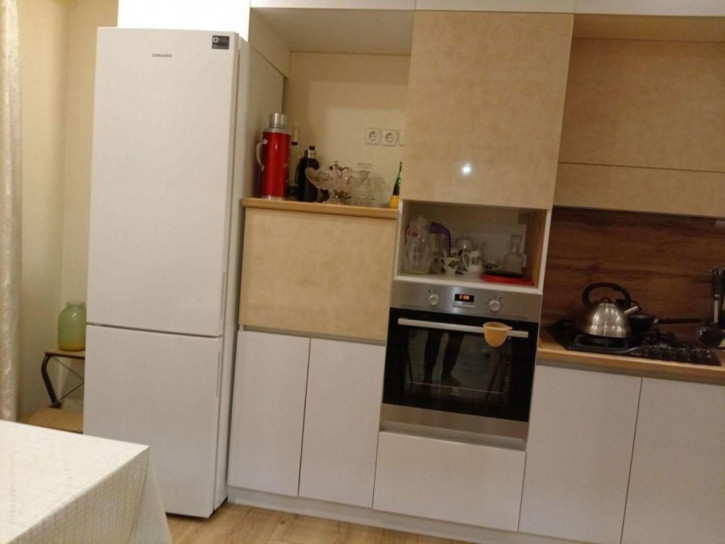 2-комн квартира Тархова ул, 45