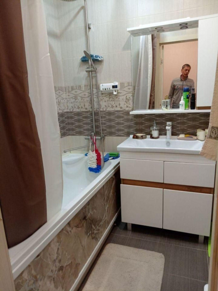 2-комн квартира Тархова ул, 45