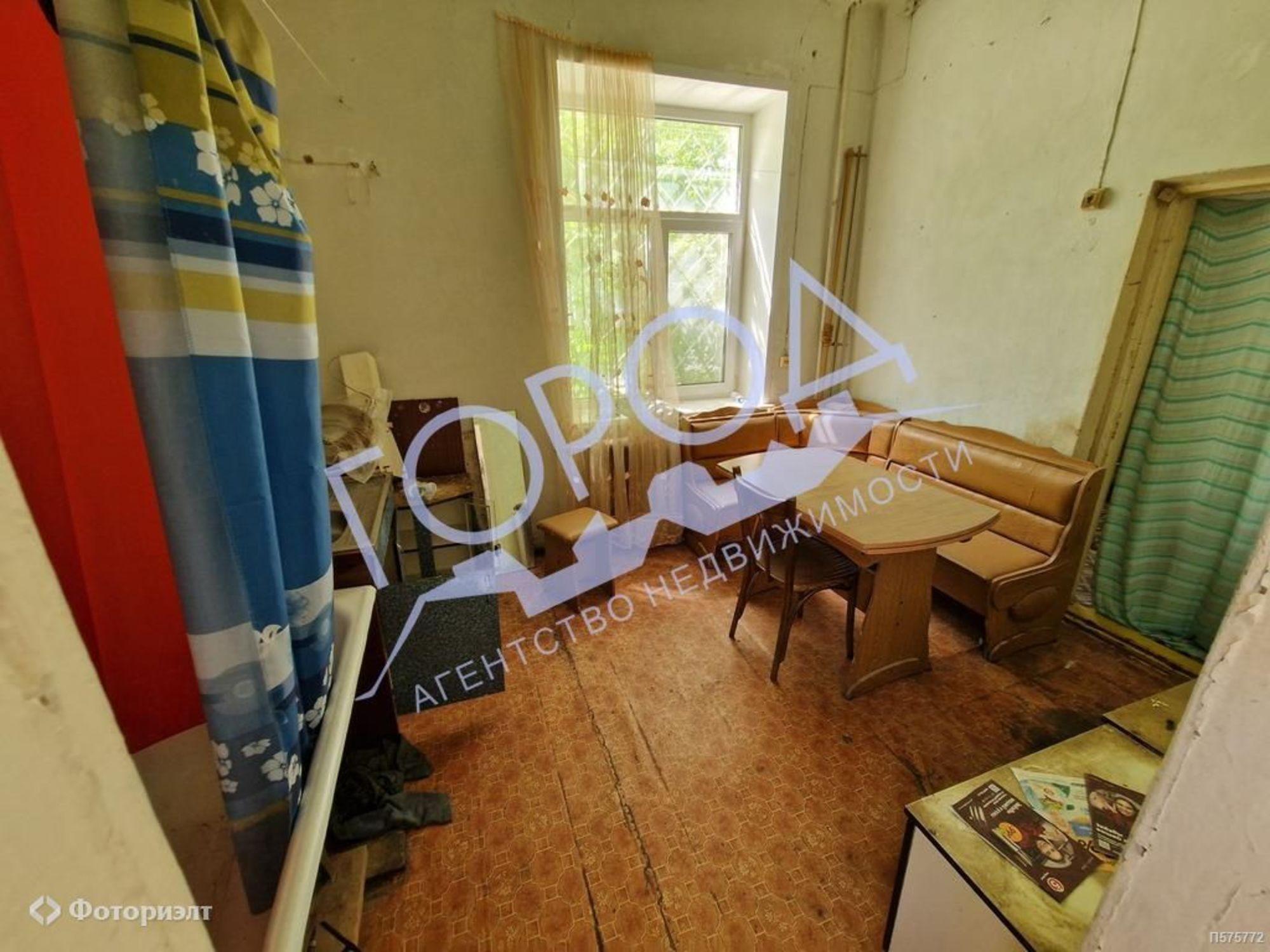 Купить квартиру за 2 350 000 рублей на Редкова ул, 51