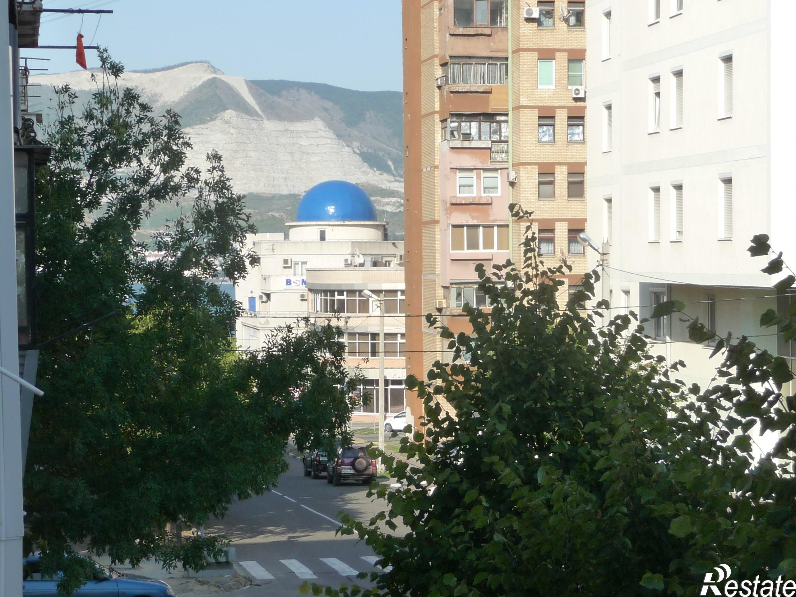Сдать квартиру за 1 400 рублей на Губернского , 37