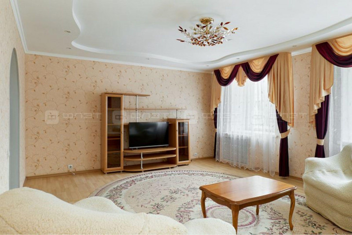 3-комн квартира ул. Юлиуса Фучика, дом 82