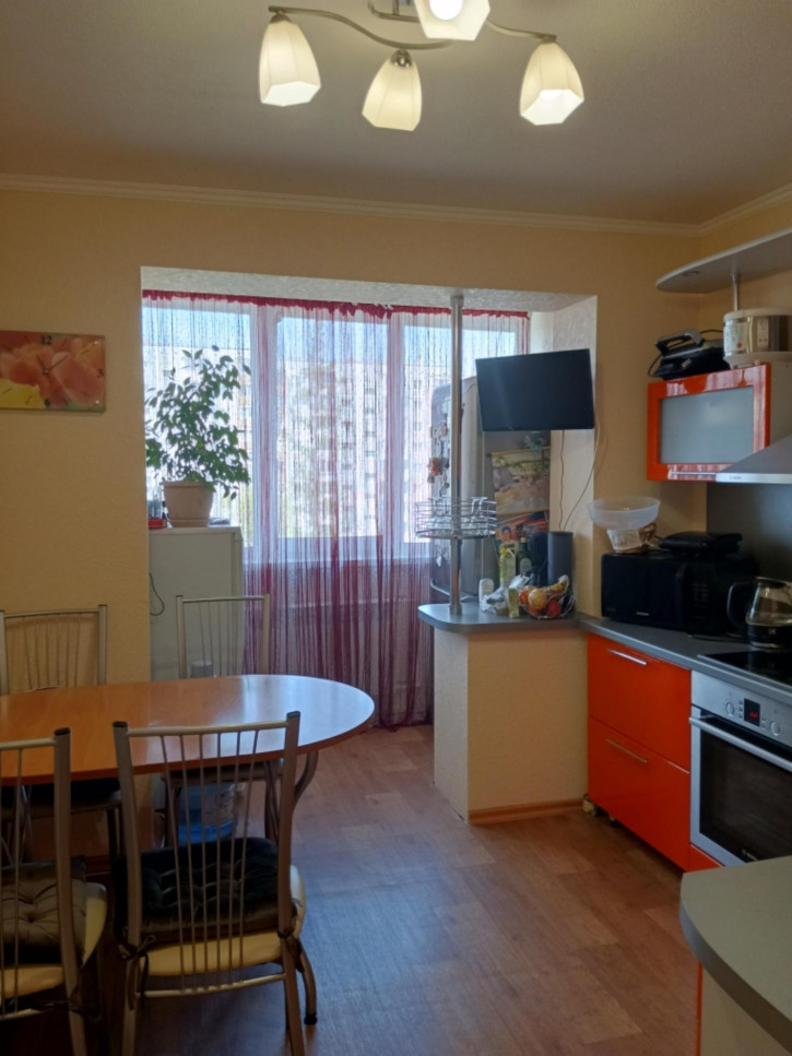 3-комн квартира Белградская, 2