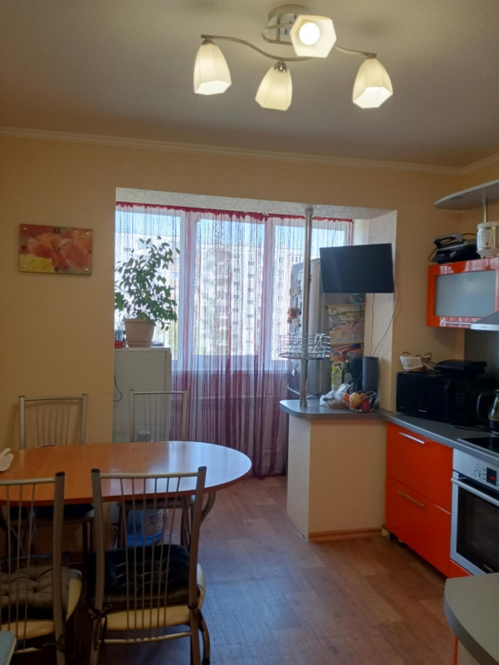 3-комн квартира Белградская, 2