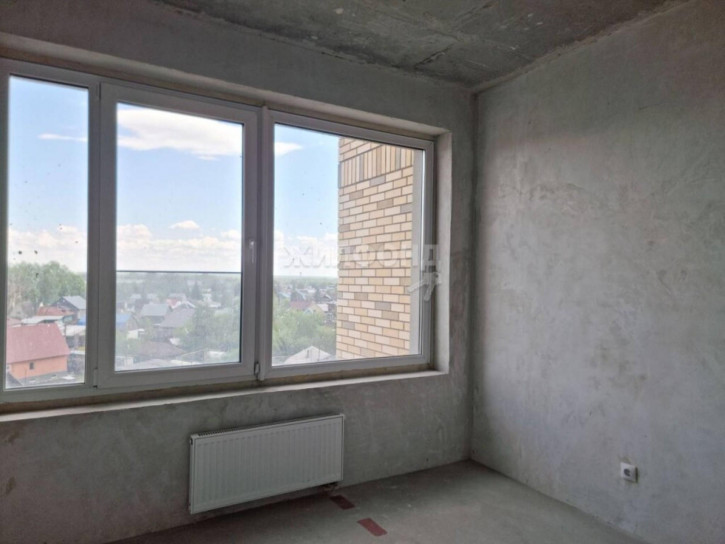 4-комн квартира Большевистская, 88