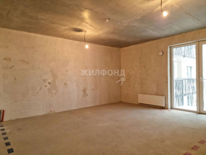 4-комн квартира Большевистская, 88