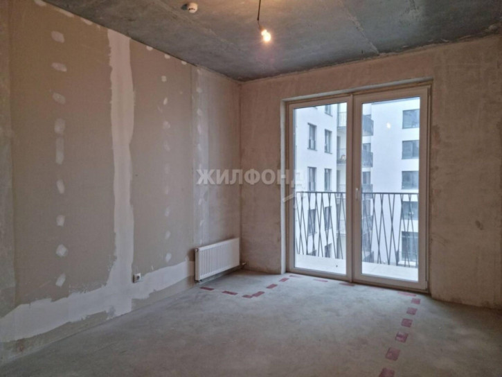 4-комн квартира Большевистская, 88