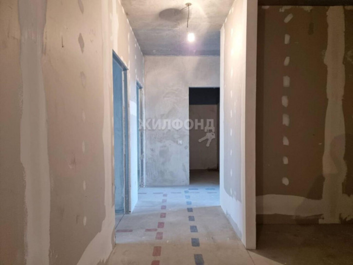 4-комн квартира Большевистская, 88