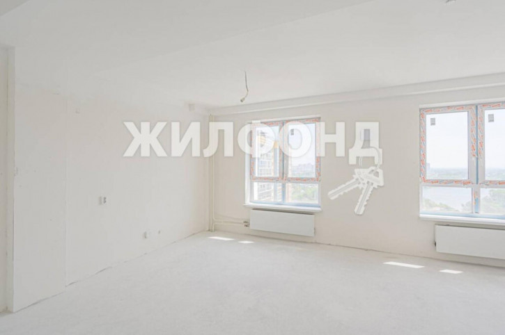 2-комн квартира Междуреченская, 3