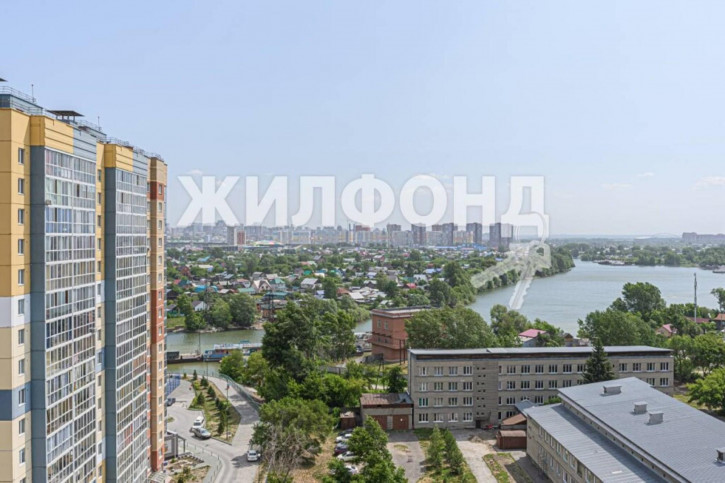 2-комн квартира Междуреченская, 3