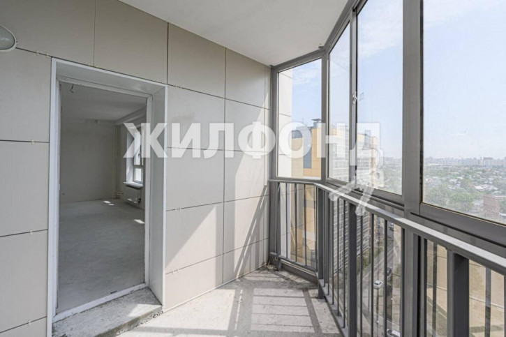 2-комн квартира Междуреченская, 3