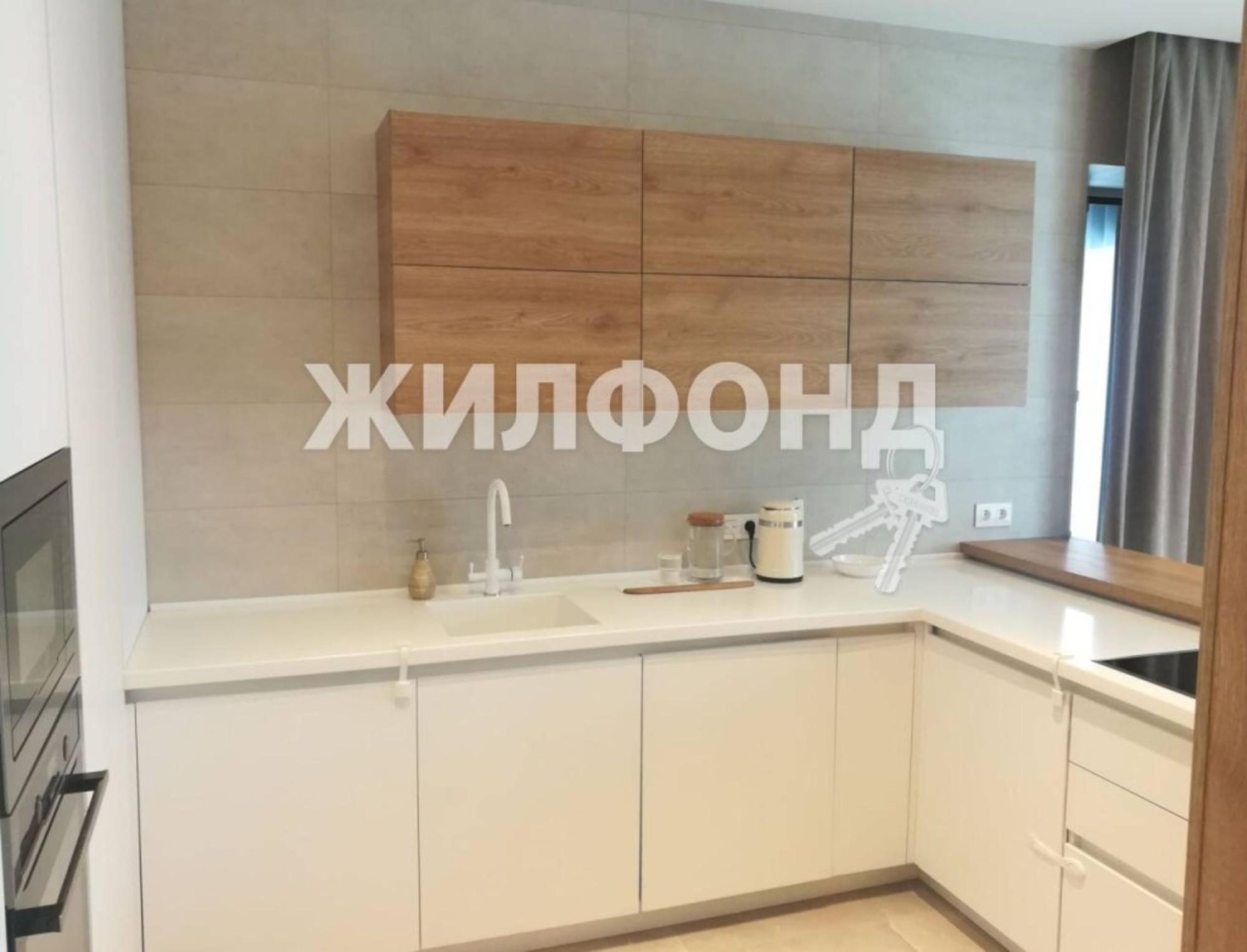 Купить квартиру за 30 000 000 рублей на Декабристов, 41