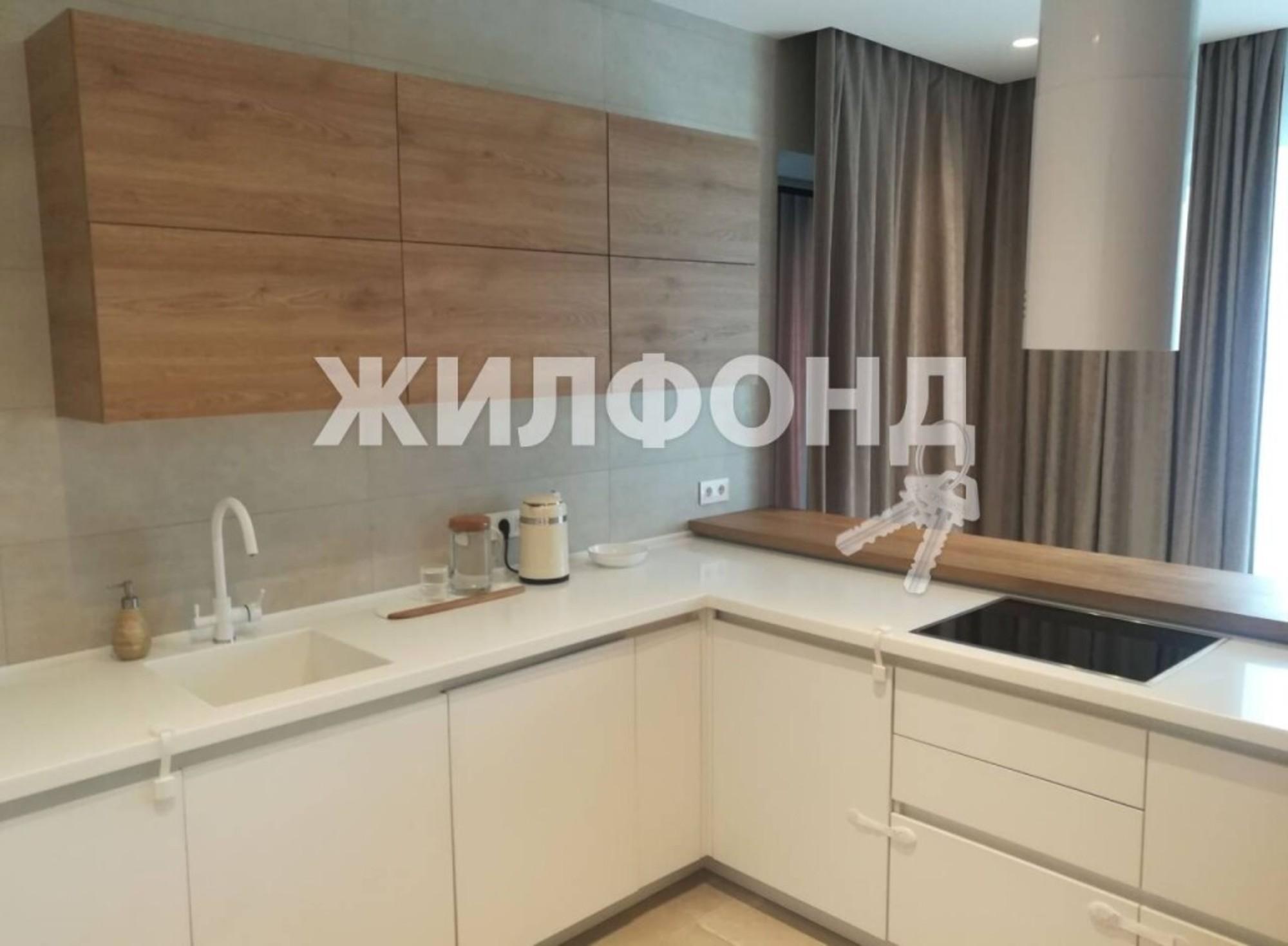 Купить квартиру за 30 000 000 рублей на Декабристов, 41