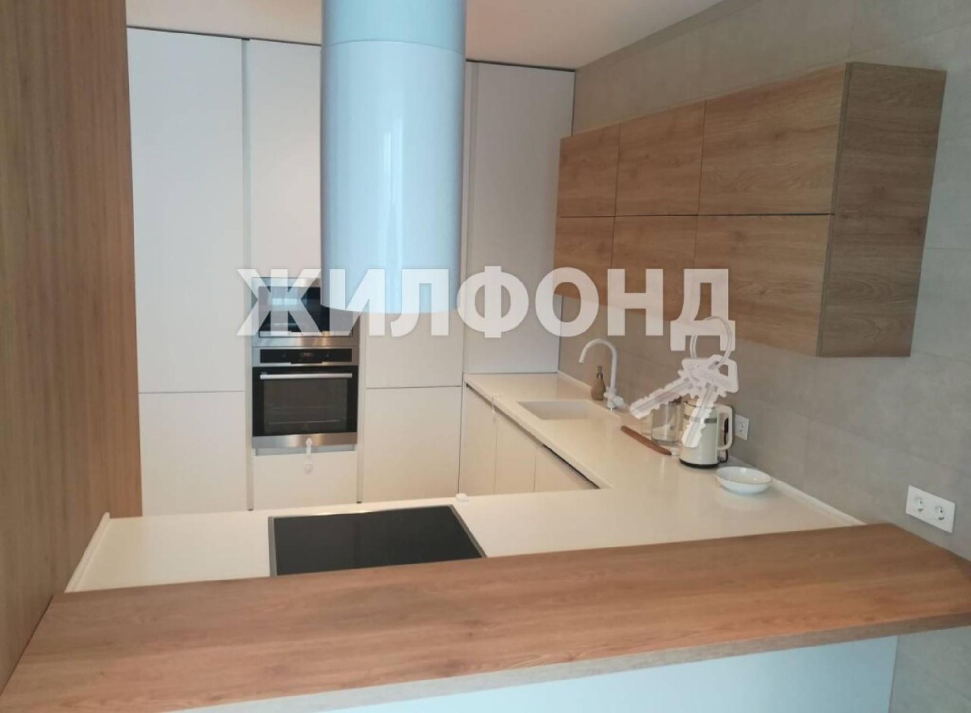 Купить квартиру за 30 000 000 рублей на Декабристов, 41