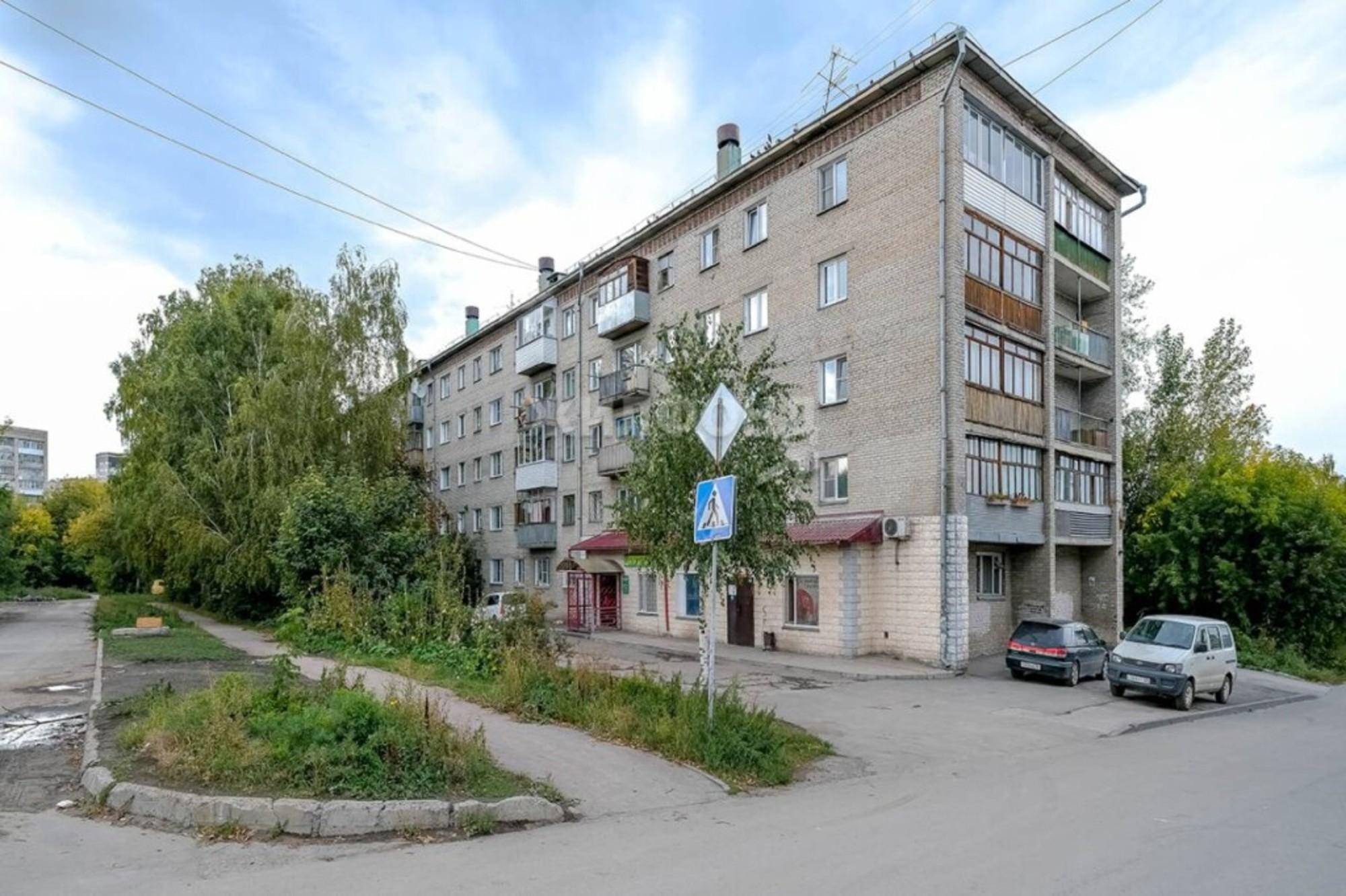 Купить квартиру за 3 950 000 рублей на Бурденко, 9