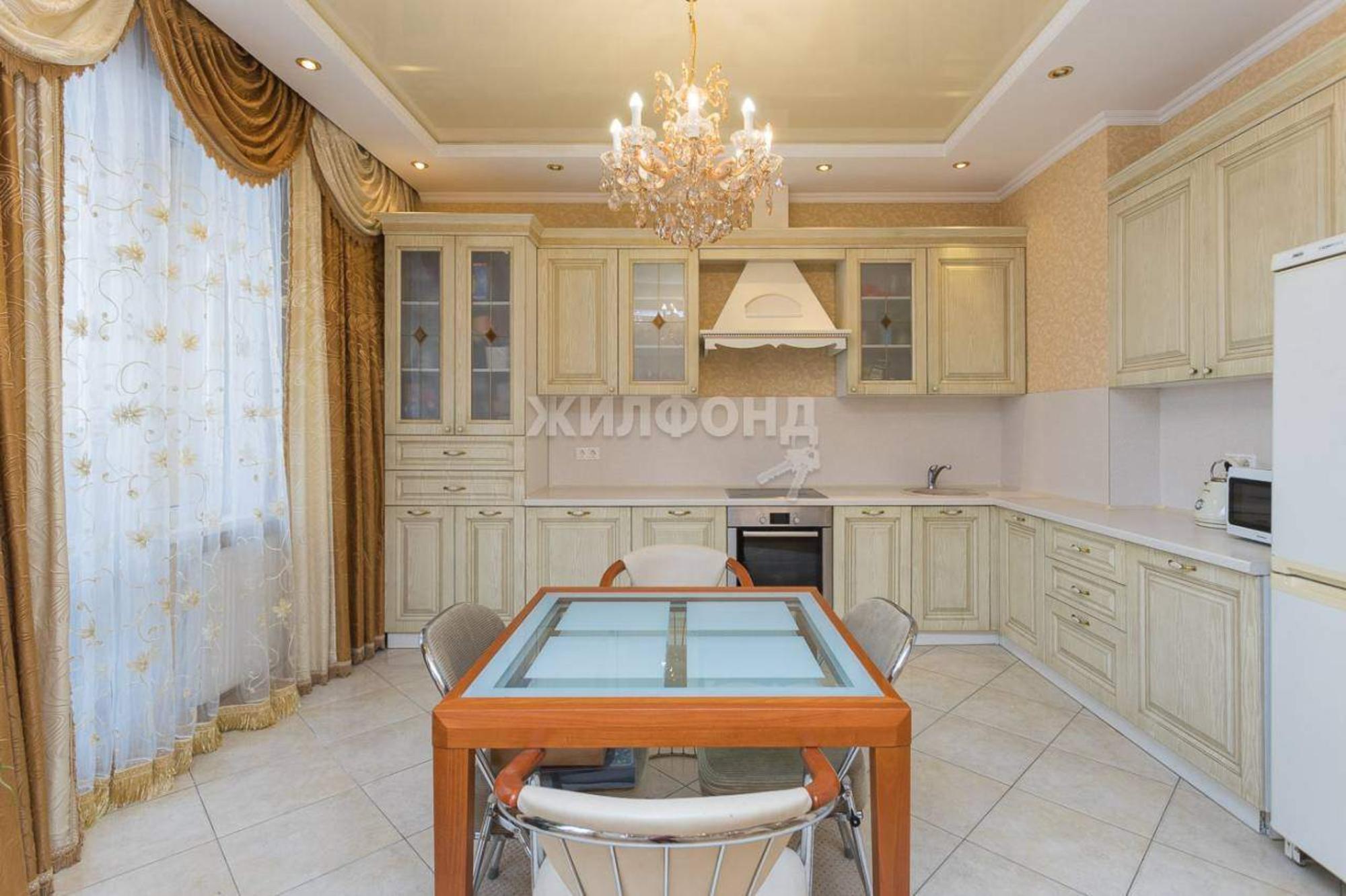 Купить квартиру за 20 000 000 рублей на Семьи Шамшиных улица, д.16