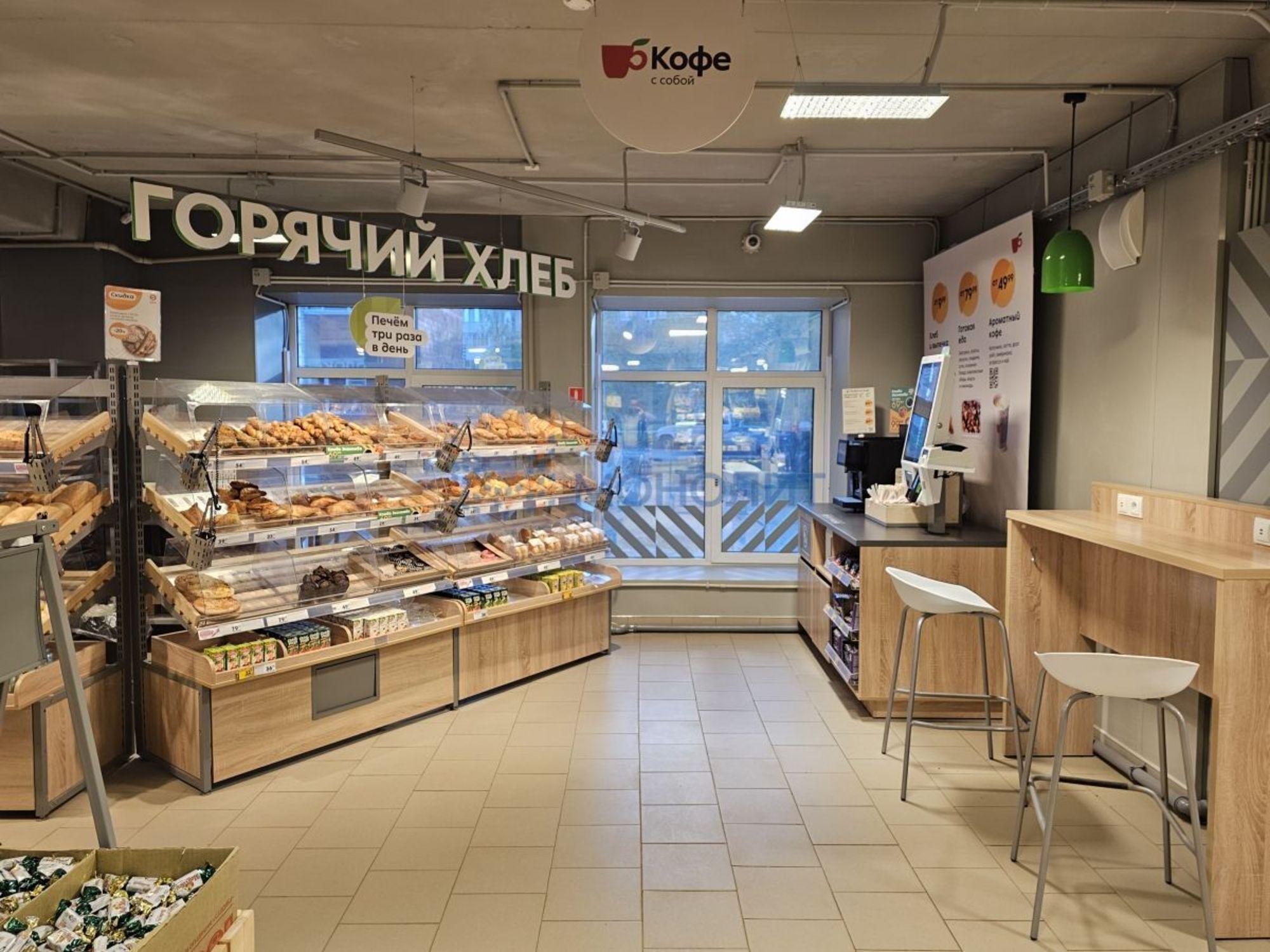 Купить торговое помещение за 74 000 000 рублей на Рудольфа Удриса ул, 9Е