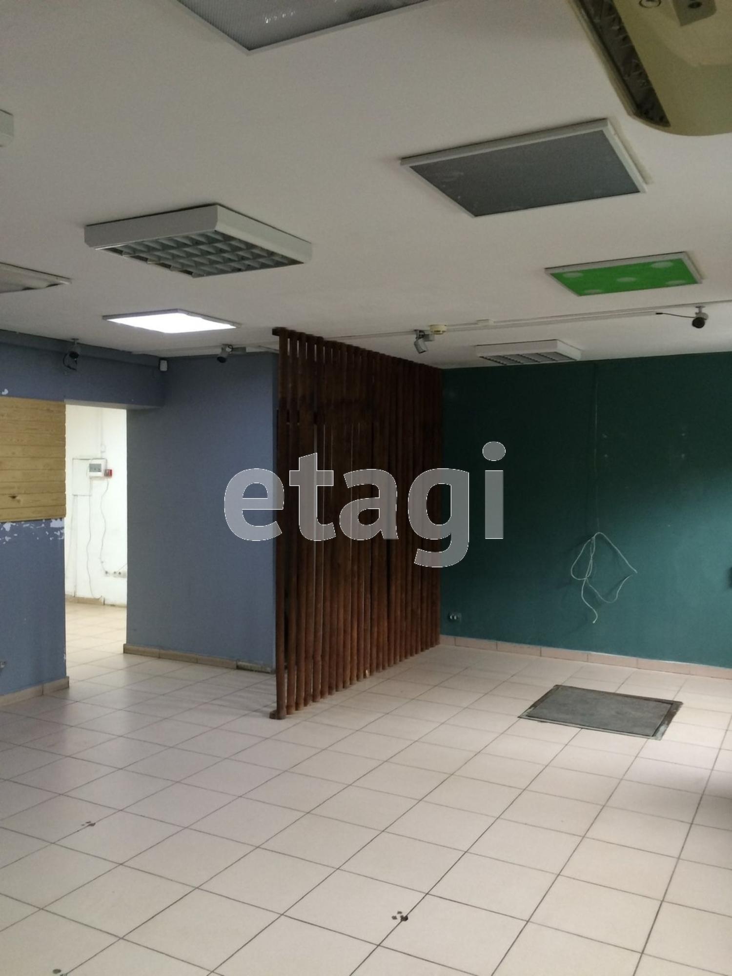 Сдать торговое помещение за 85 000 рублей на Блюхера 4/1