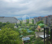 2-комн, 72кв м, этаж 3/8 Декабристов ул.