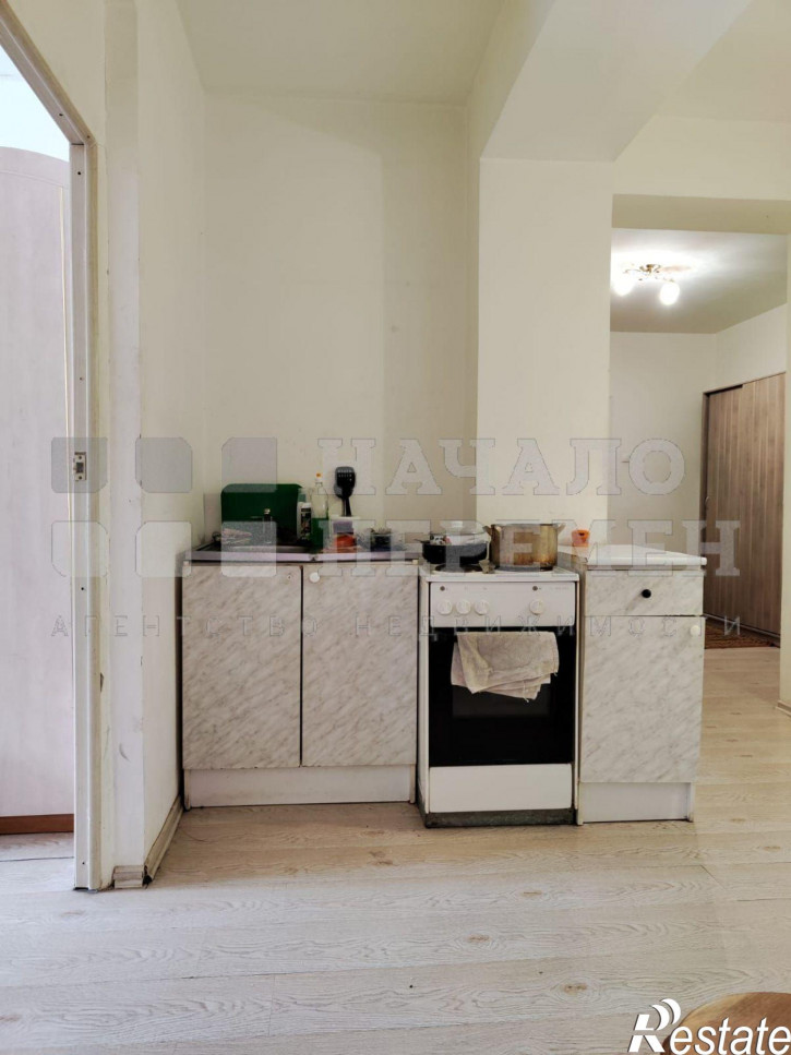 3-комн квартира Титова ул, 11/1