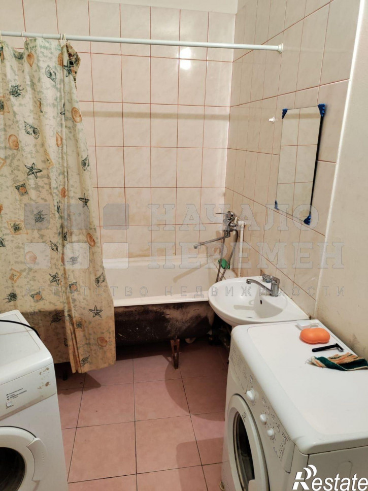 3-комн квартира Титова ул, 11/1