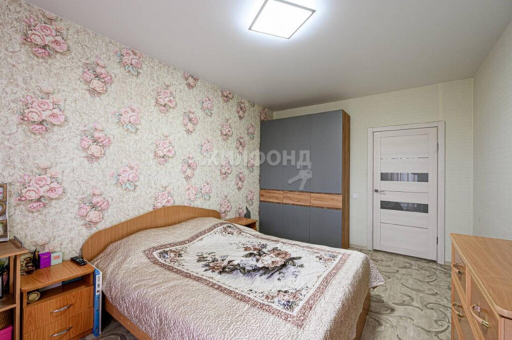 2-комн квартира Приморская, 24