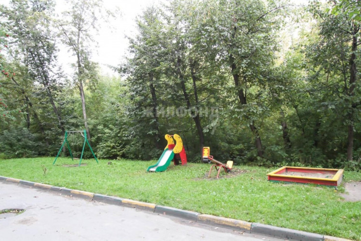 2-комн квартира Бурденко, 9