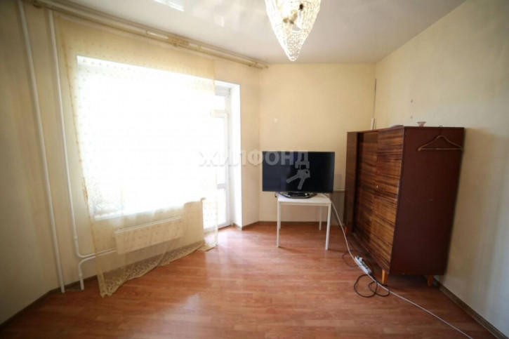 2-комн квартира Новосибирская, 10