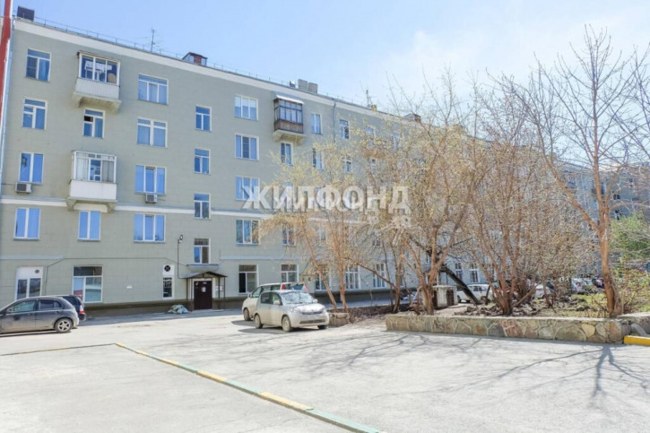3-комн квартира проспект Дзержинского, 71
