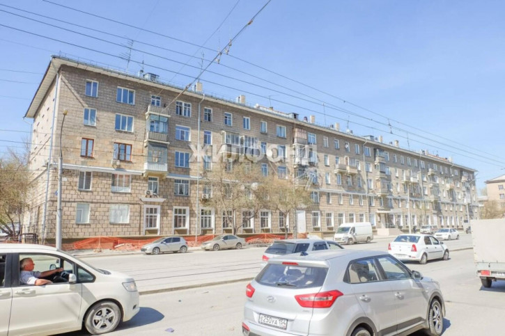 3-комн квартира проспект Дзержинского, 71