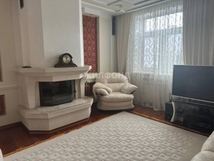 6-комн квартира 2-й микрорайон, 224
