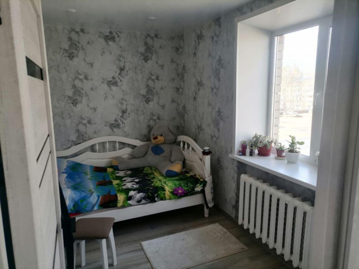 4-комн квартира Голубкова ул, 8
