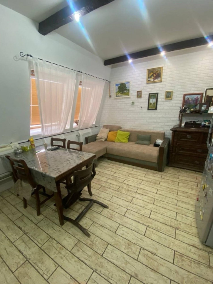 3-комн квартира г. Астрахань, Кировский район, ул. Максима Горького, 55