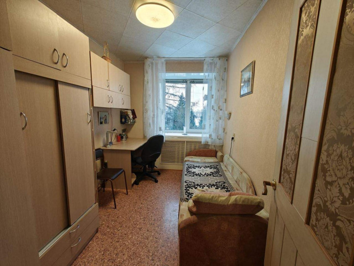 4-комн квартира Генерала Батова проспект, д.32